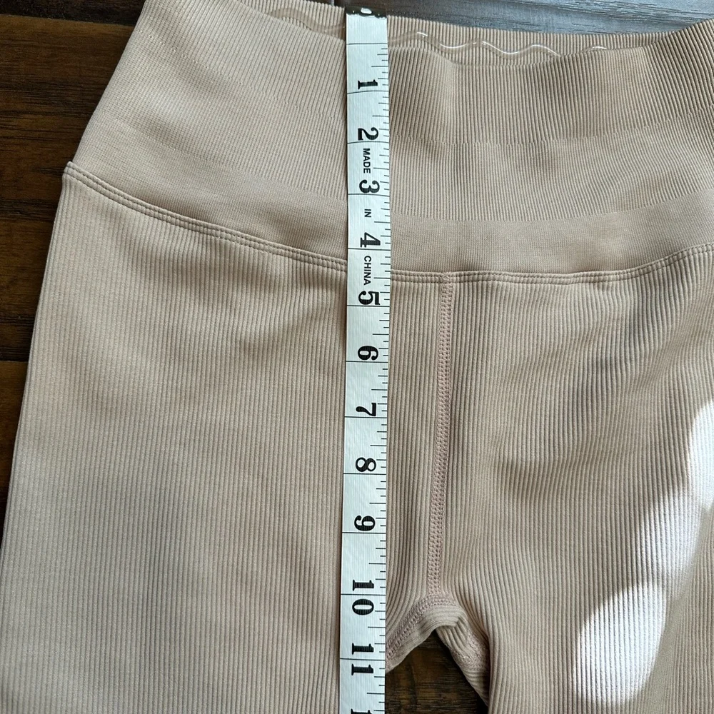 Spiritual Gangster love sculpt seamless leggings in pink sky size XS/S. NWT - Picture 10 of 11